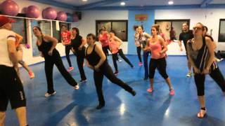 SALTA  (TEQUILA),  CLASE DE ZUMBA CON JOSE