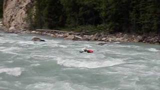preview picture of video 'Riverboarding the Kicking Horse River'