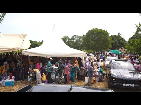 ECHO 254 WEDDING BY BEKA RUGA KOMMT MIT LUXUSAUTOS AN, SEHEN SIE SICH DEN EMPFANG UND DIE FANS AN