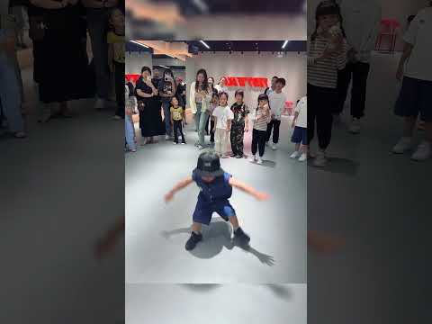 #dance #breakdance #bboy #cute #kids #shorts