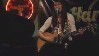Nerina Pallot, &quot;Heart Attack&quot;, Hard Rock Cafe, London