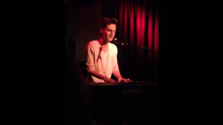 Luca Chikovani Mistletoe Live