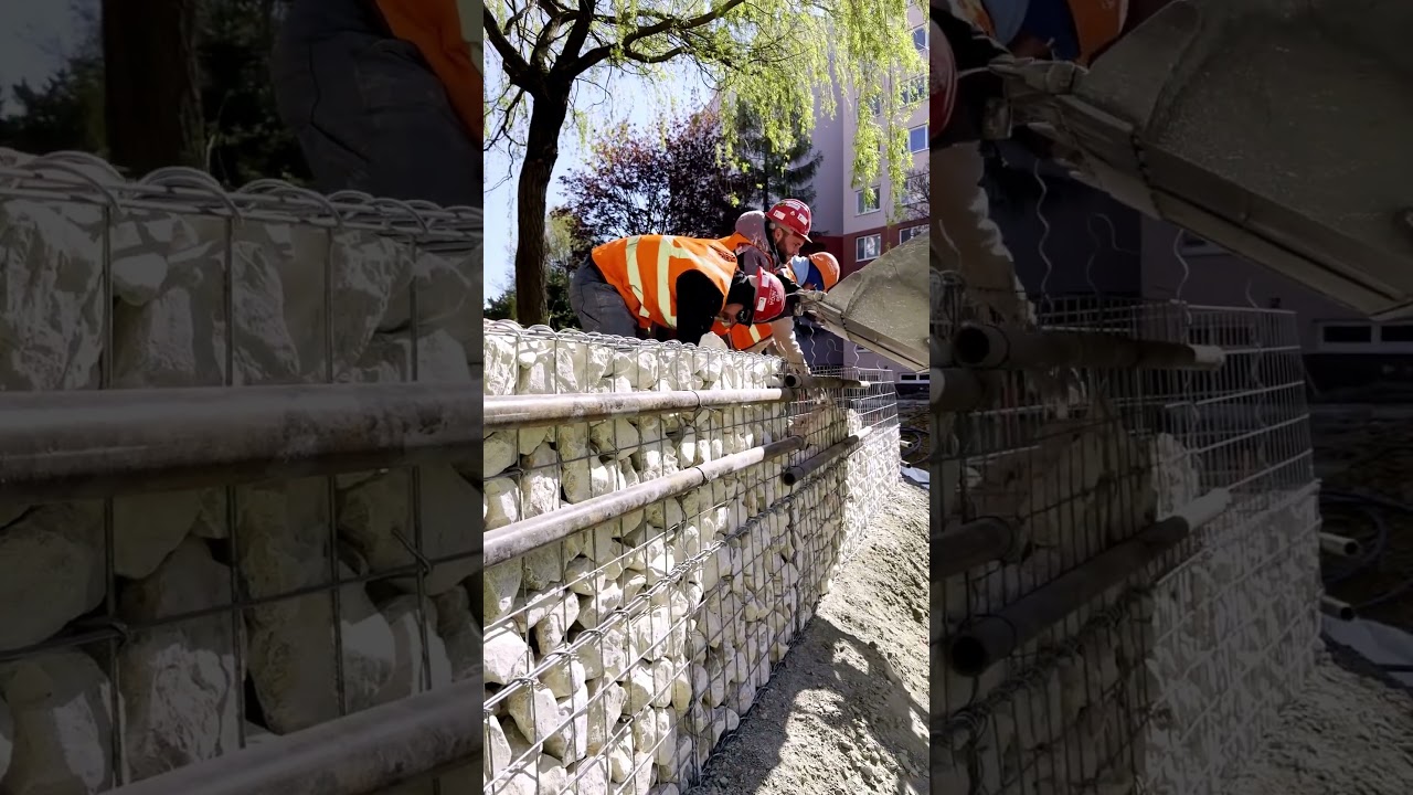 Náhľadový obrázok Práce na revitalizácii námestia fontány napredujú krok po kroku.