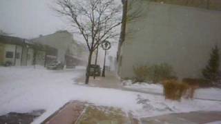 preview picture of video 'First big snowfall of 2010.  Wow.'