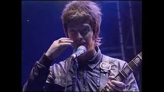 Oasis Don t Look Back In Anger live River Plate Ar...