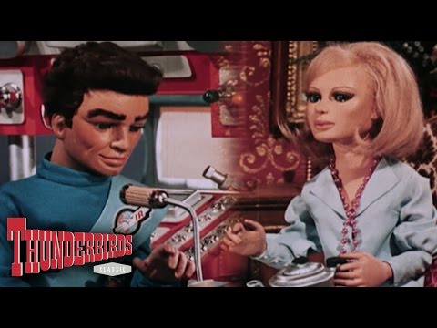 Scott Calls For The Help Of Lady Penelope - Thunderbirds