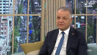 Առավոտ լուսո. Վասիլիս Մարագոս