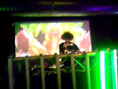 La Fuente dodelijke remix show me love/it's the beat