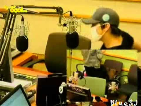 [VID] 120306 Sukira Sungmin jumping dance in when he take off his jacket