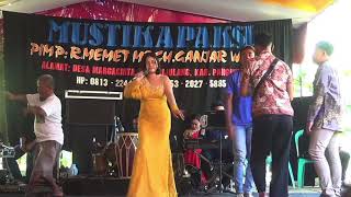 Download lagu Daun Puspa Cover Rina KDI (LIVE SHOW PARIGI PANGANDARAN) mp3 Download lagu Daun Puspa Cover Rina KDI (LIVE SHOW PARIGI PANGANDARAN) mp3