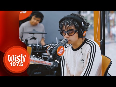 Zild performs "Segurista" LIVE on Wish 107.5 Bus