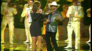 lucero y joan sebastian en vivo - escandalo social
