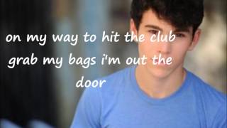 Max Schneider Hands Up (Lyrics on screen)
