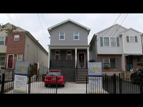 NJ Newark Four Families Received Keys To Newly Refurbished Homes