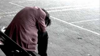 Der Mann mit der Flasche in der Hand (Sprachversion) - Heinz Staudacher / Bernd Töpfer