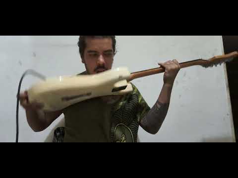 Ei, Affonsinho Heliodoro. Blues e dor não se faz como "voz e viô", "belê"? Sr. Trópico de peixes