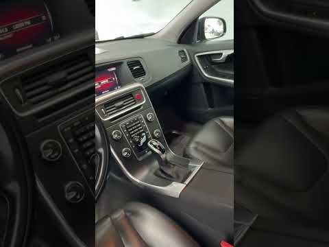 фото volvo v60 cross country i 0