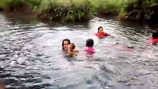 Download lagu Bocah mandi telanjang di Wisata Desa Kali Bangkong, Kalibening Magelang mp3