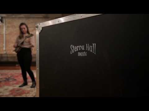Sierra Hull - “The Last Minute” (Backstage in Chicago)