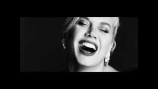 Acıtmışım Canını Sevdikçe Music Video