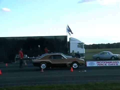 Camaro 68 69 vs  C Benz AMG