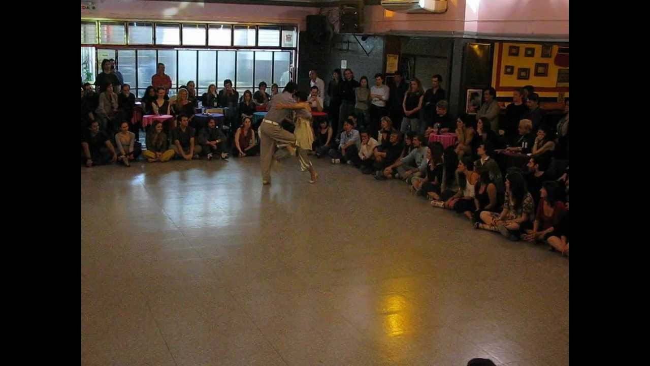 DANA FRÍGOLI y ADRIÁN FERREYRA en ¡Viva la Pepa! milonga (2/4)