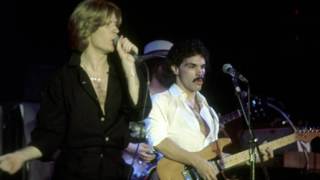 You Really Got A Hold On Me (The Miracles cover) + Ennui On The Mountain 1977 Hall &amp; Oates Live