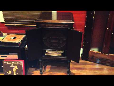 Franklyn Baur sings "Tell Me You Love Me" Brunswick Seville Panatrope