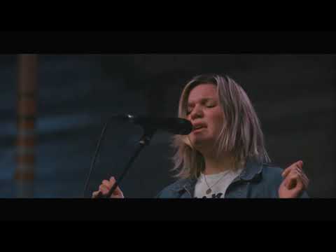 O Praise The Name - UPPERROOM