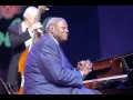 oscar peterson you make me feel so young