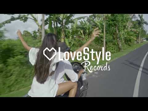 Regan feat. Virág - Happiness (Official Audio)