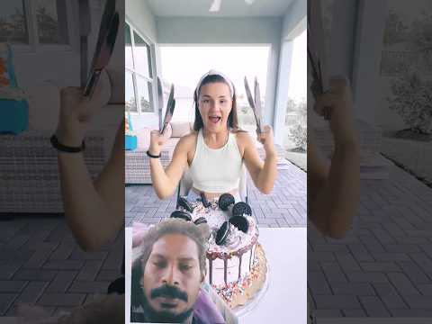 How to Cut a Chocolate Cake Properly 🤡🤡🤡🤡❤️#comedy​ #tiktok​ #viral​ #funny​ #how​  #eat​ #shorts