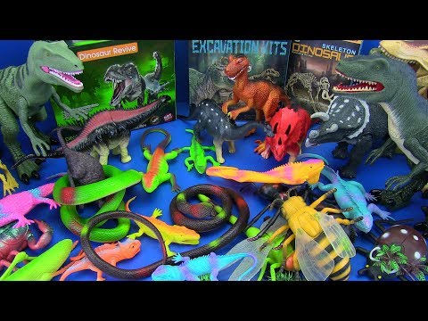 DINOSAURS Toys Jurassic World & GIANT BUGS , INSECTS,LIZARD,SNAKE - Toys for kids ! BOX OF TOYS