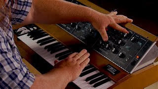 Video thumbnail for Moog Minimoog Model D Performance by Kraft Music