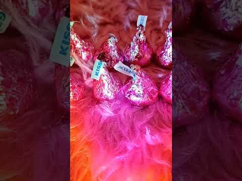 Hershey's Kisses Srawberry 🍓 filling #chocolates #valentines #shorts