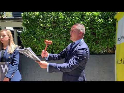 Sydney Auction - 62 Ferris St, Annandale - Clarence White Auctioneer