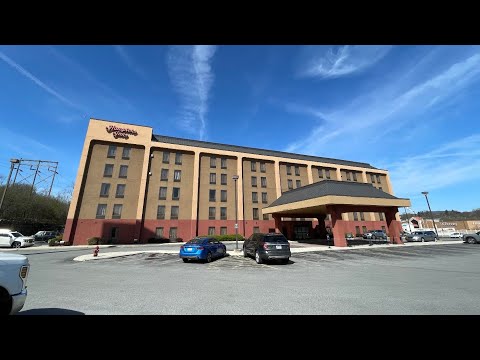 HOTEL TOUR - Hampton Inn - Altoona, PA | It'sAnthony