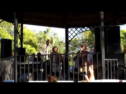 The Black Honkeys - Everyday People (Edgewater Park, Dunedin, Florida)