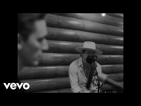 NEEDTOBREATHE, The Red Clay Strays - Momma Loves Me (feat. The Red Clay Strays) [Live In Studio]