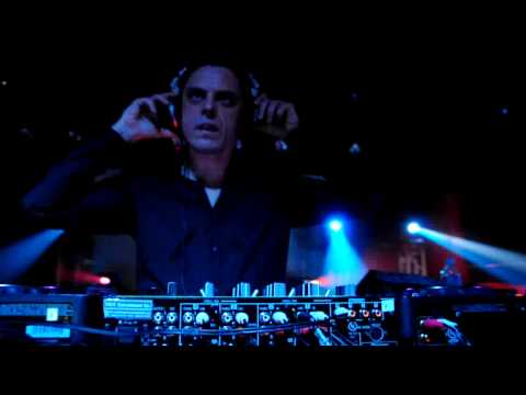 Markus Schulz @ Gossip, Vancouver BC - 11/27/09 - Falling Meich (Markus Schulz Mashup)