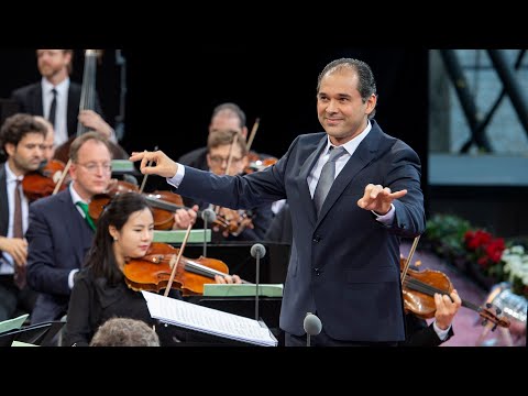 Prokofiev: Troika · Sokhiev / Berliner Philharmoniker