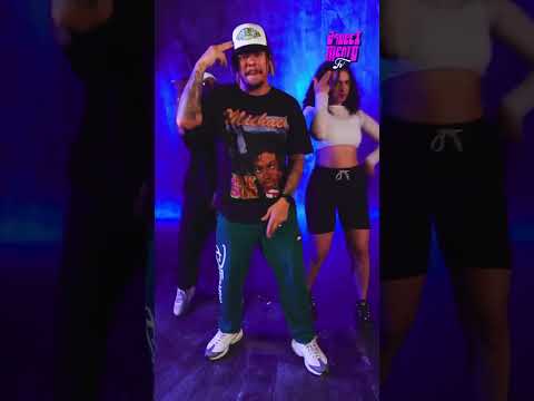 O cara faz tudo galera... WC No Beat meteu dança ao som de "Mente De Malandra".