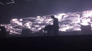 PLEASE BE NAKED - THE 1975 @ O2 ARENA LONDON 15/12/16