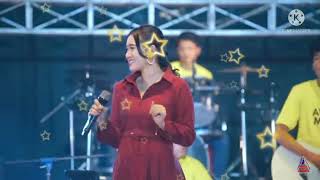 Download lagu PECAH SERIBU - YENI INKA // hanya dia yg ada diantara jantung hati // #trending mp3