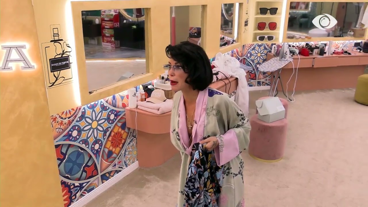 “Loja bëhet me komente…”/ Agravon debati Juli-Roza