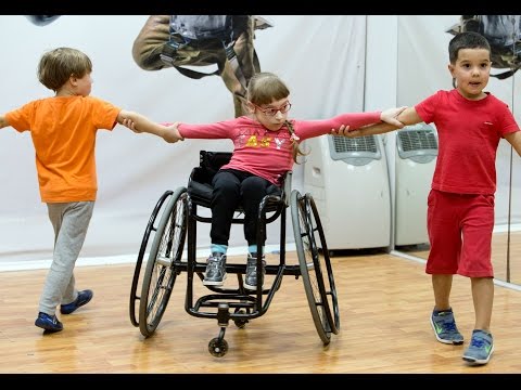 После вмешательства «МОЁ!» у девочки-инвалида появился шанс пойти в школу