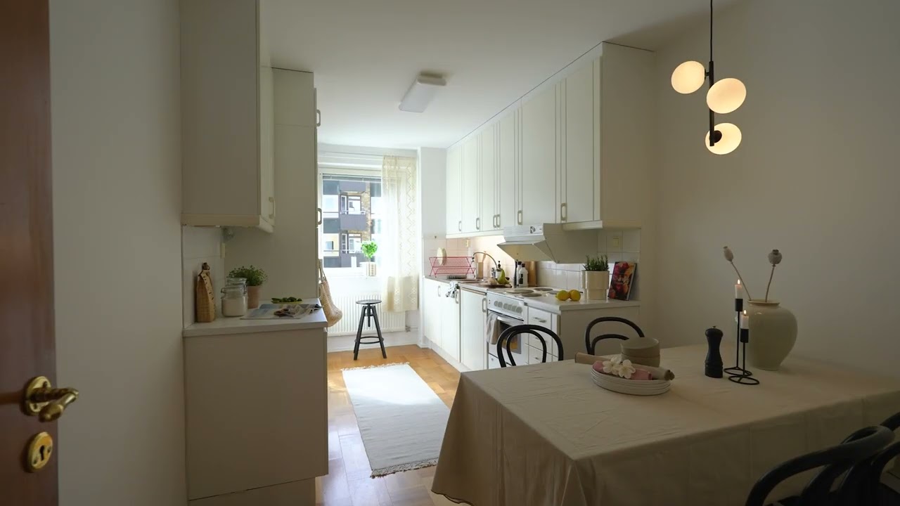 2 rum Lägenhet på Siargatan 9, 4 tr Södermalm Stockholms kommun - video