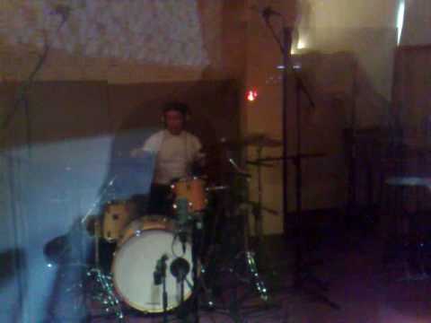 TIMMY VEGAS WITH GRANDMASTER ASH : CAN'T MAKE IT THRU ANOTHER DAY - LIVE DRUMS SESSION - DEC 2007