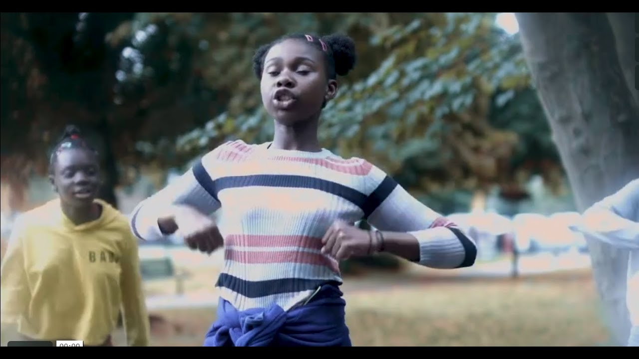 OFFICIAL TRAILER - CHRISTMAS IN LONDON