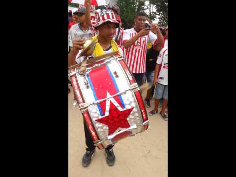 "Junior te llevamos en el â™¡ - La Tradicional Del 98'" Barra: Frente Rojiblanco Sur • Club: Junior de Barranquilla